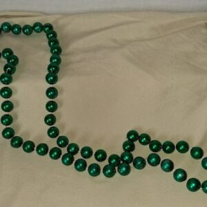 GREEN BEAD NECKLACE